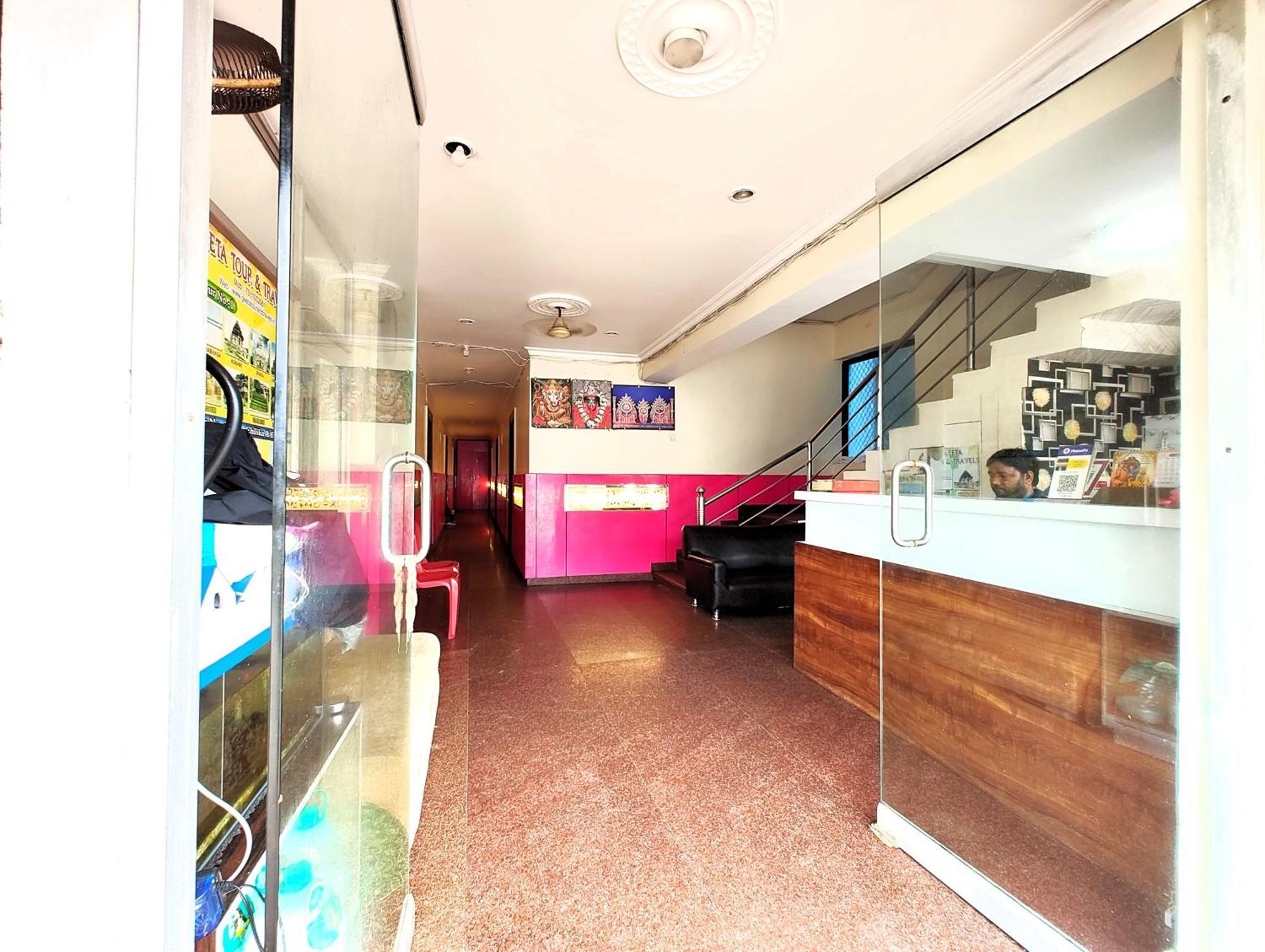 Goroomgo Sai Sandpiper ! গোরুমগো সাই স্যান্ডপাইপার! পুরী Near-sea-sight-beach-and-temple-spacious-room With-wifi-restaurant-and-parking-facilities-prime-location-best In Hotel Puri