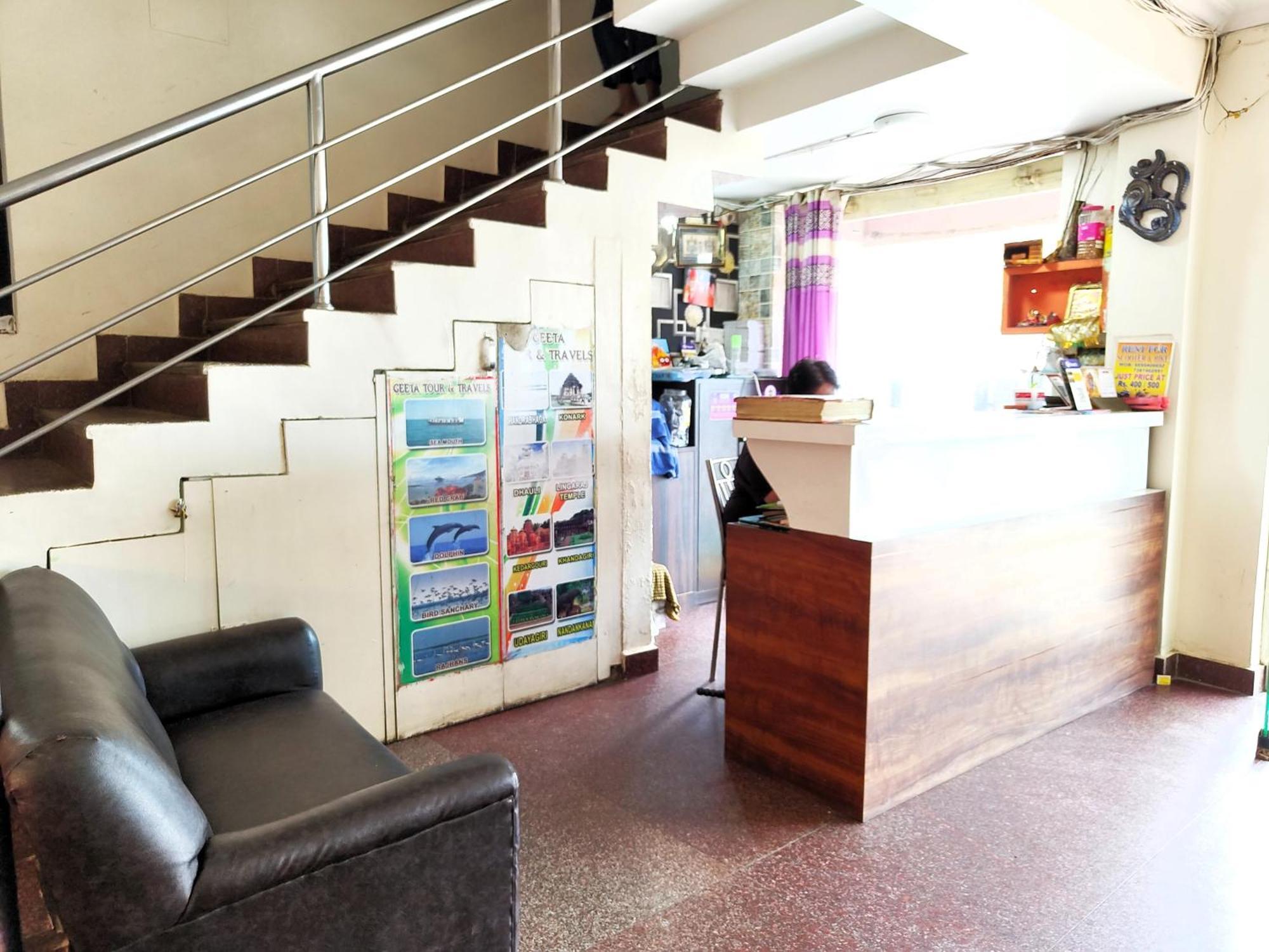 Goroomgo Sai Sandpiper ! গোরুমগো সাই স্যান্ডপাইপার! পুরী Near-sea-sight-beach-and-temple-spacious-room With-wifi-restaurant-and-parking-facilities-prime-location-best In Hotel 3*