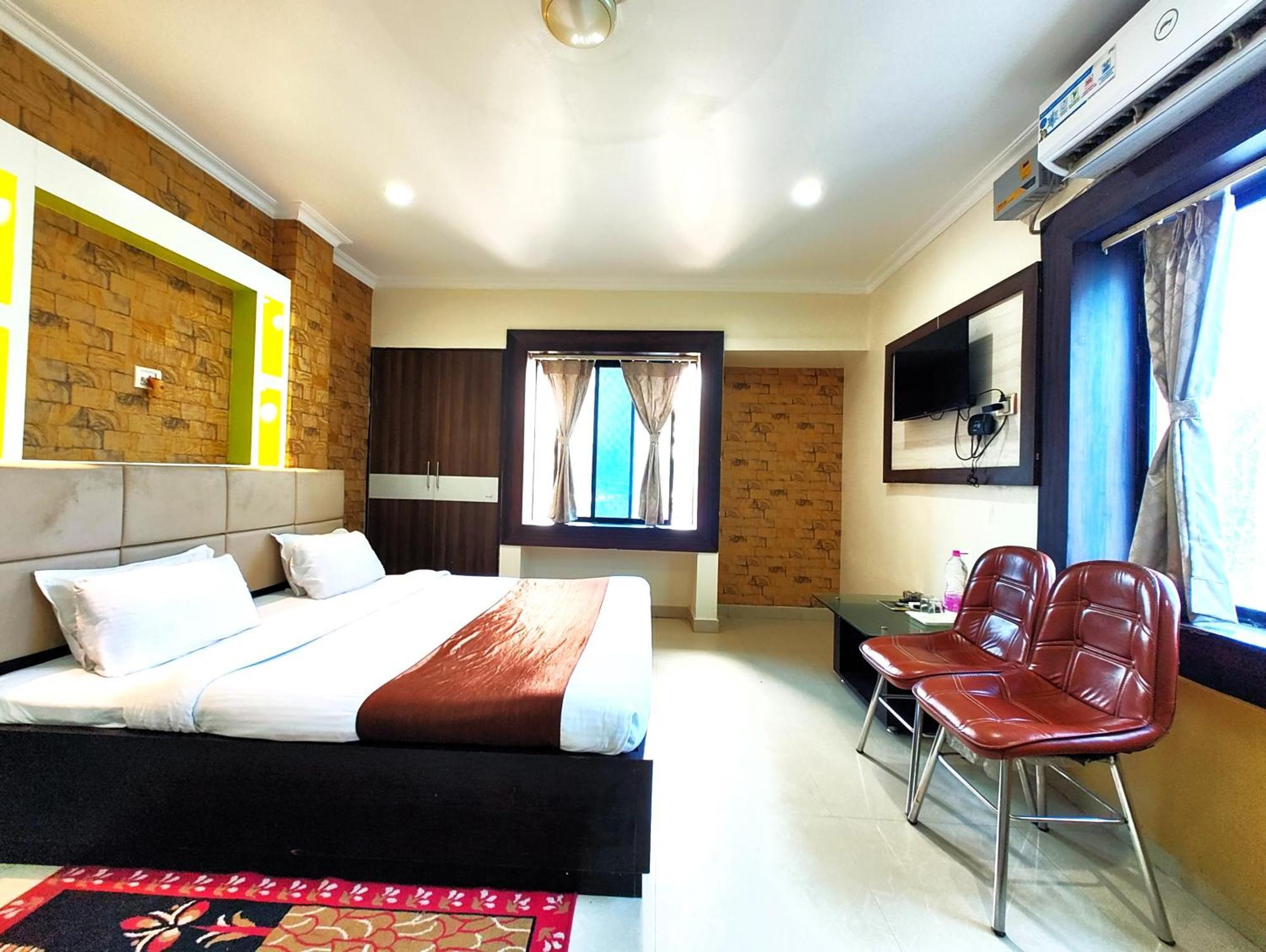 Hotel Goroomgo Sai Sandpiper ! গোরুমগো সাই স্যান্ডপাইপার! পুরী Near-sea-sight-beach-and-temple-spacious-room With-wifi-restaurant-and-parking-facilities-prime-location-best In