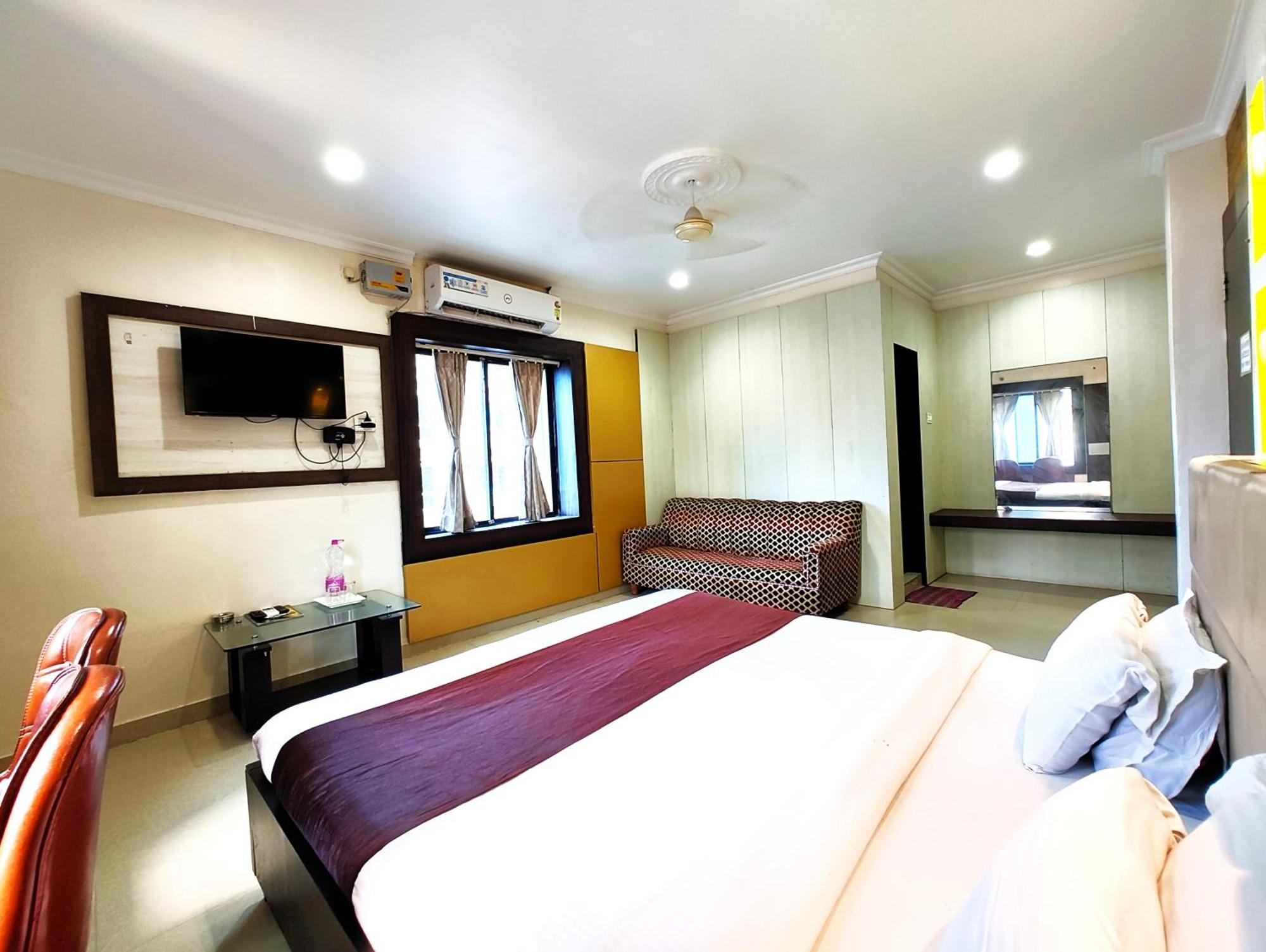 Hotel Goroomgo Sai Sandpiper ! গোরুমগো সাই স্যান্ডপাইপার! পুরী Near-sea-sight-beach-and-temple-spacious-room With-wifi-restaurant-and-parking-facilities-prime-location-best In 3*
